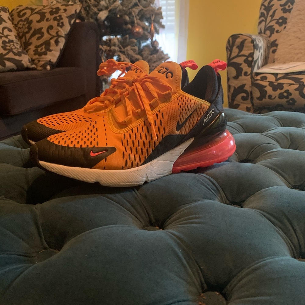 Women’s Nike Air Max 270 Flykit